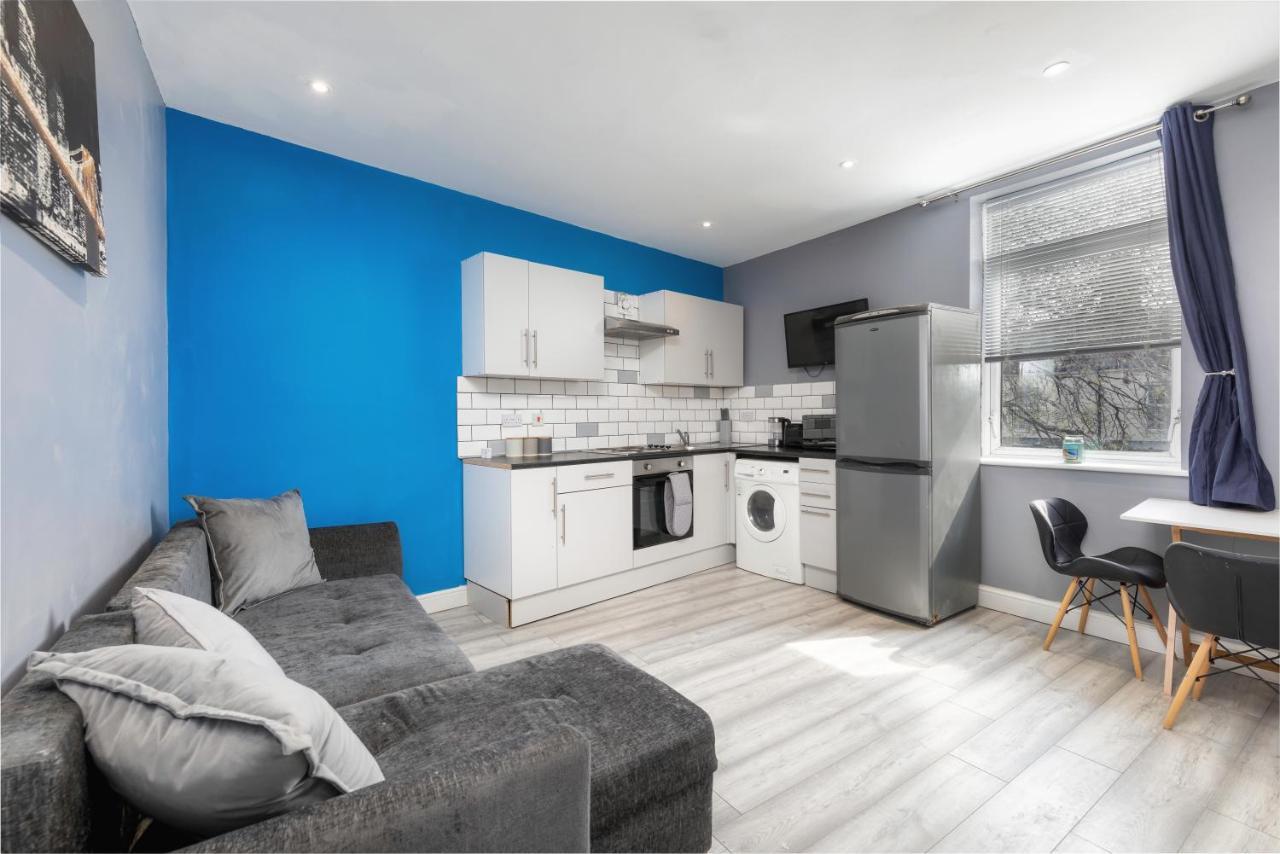 Stockton Town Centre Studio Apartments Free Parking And Wi-Fi Exterior foto