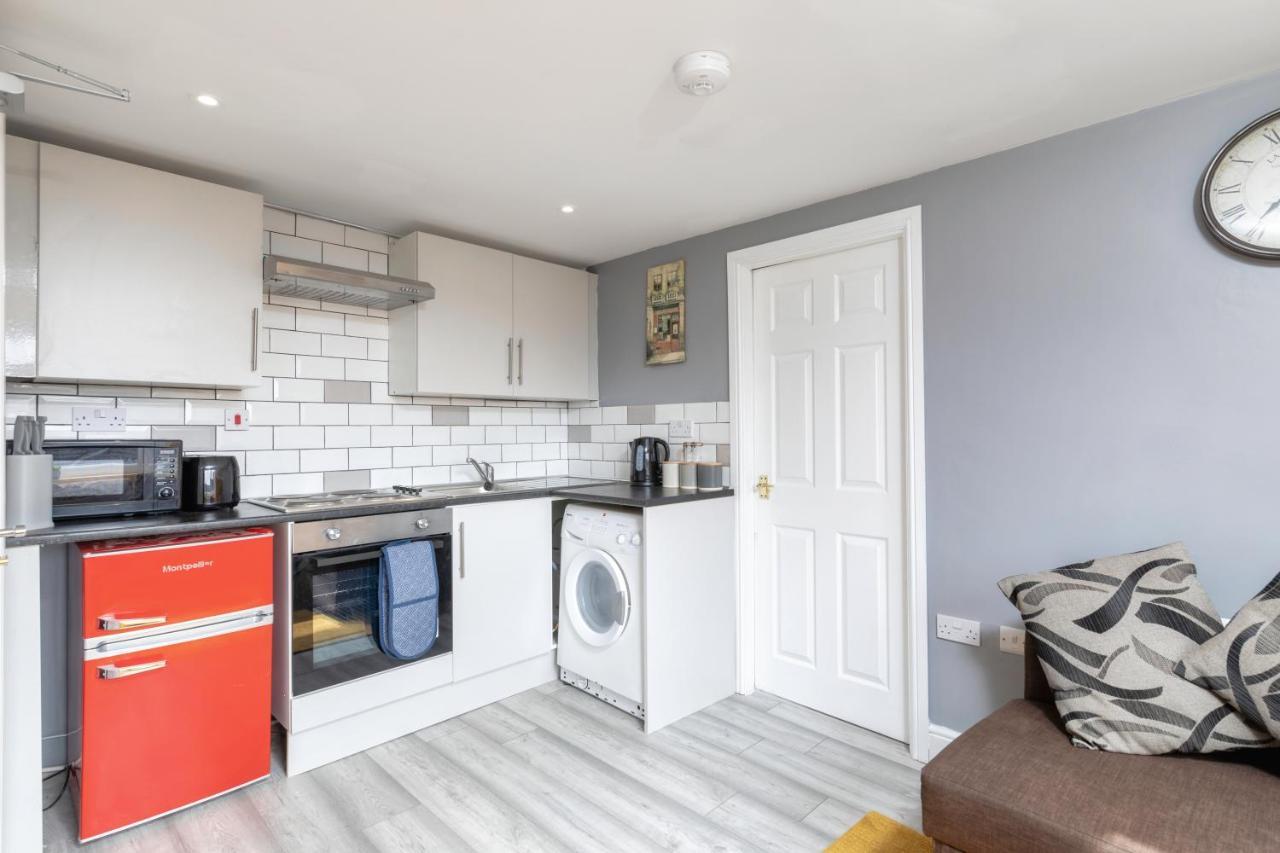 Stockton Town Centre Studio Apartments Free Parking And Wi-Fi Exterior foto
